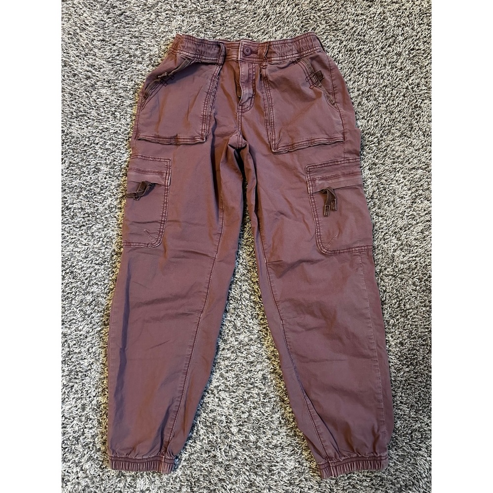 American Eagle Outfitters Mauve Cargo Joggers